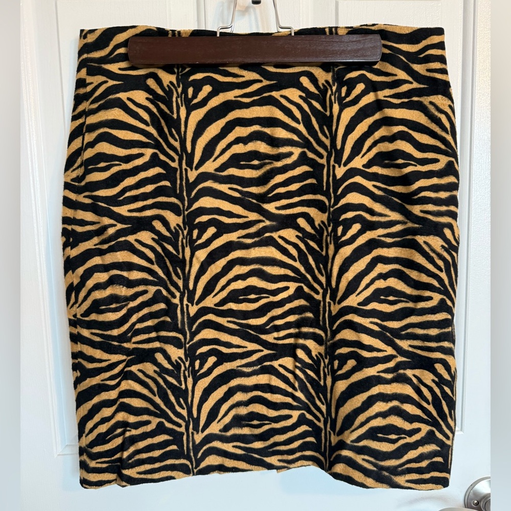 Brezi Vintage tiger Print Women’s Skirt - size 12/13